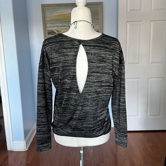Black Tape black marled knit top with cut out back- size M - Picture 3 of 7